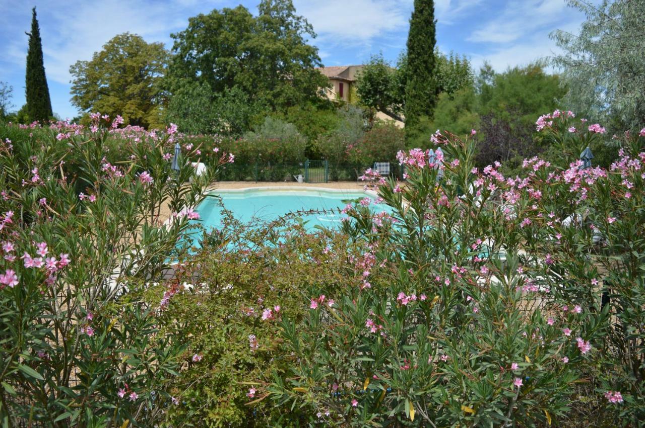 Le Clos Des Freres Gris Bed and Breakfast Aix-en-Provence Eksteriør billede