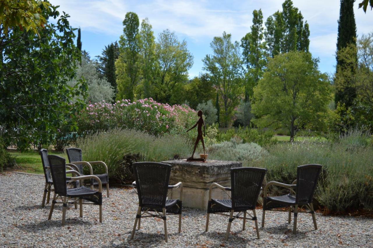 Le Clos Des Freres Gris Bed and Breakfast Aix-en-Provence Eksteriør billede